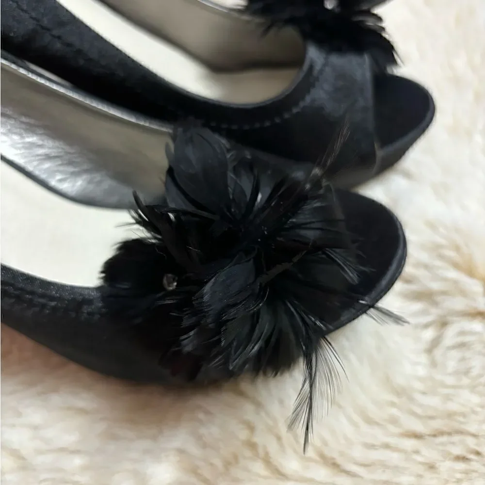 Dolce by Mojo Moxy Black San Diego Peep Toe Heels with Feather Detail size 8.5